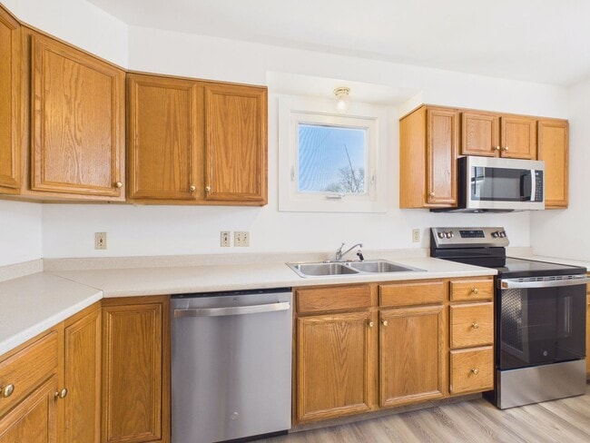 Building Photo - 1099 2nd St