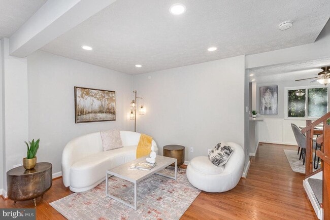 Foto del edificio - 14135 Honey Hill Ct