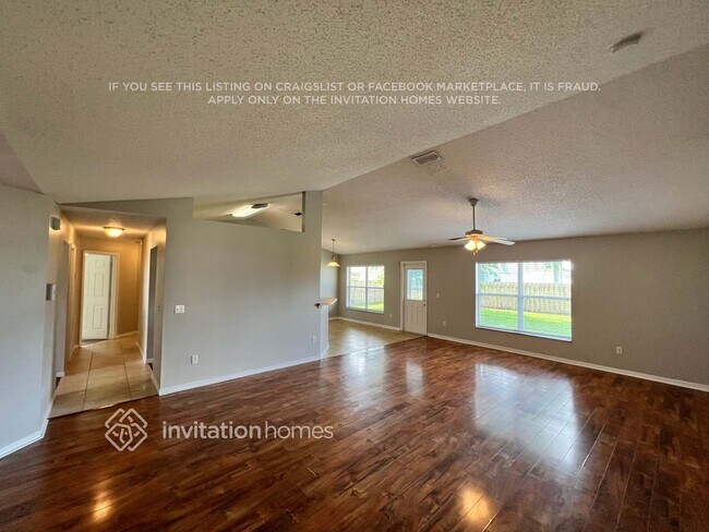 Building Photo - 1080 SW McCoy Ave