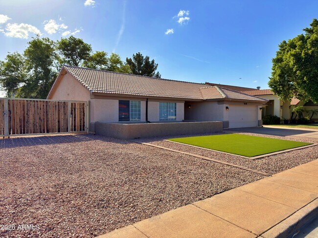 Foto del edificio - 808 N Winthrop Cir