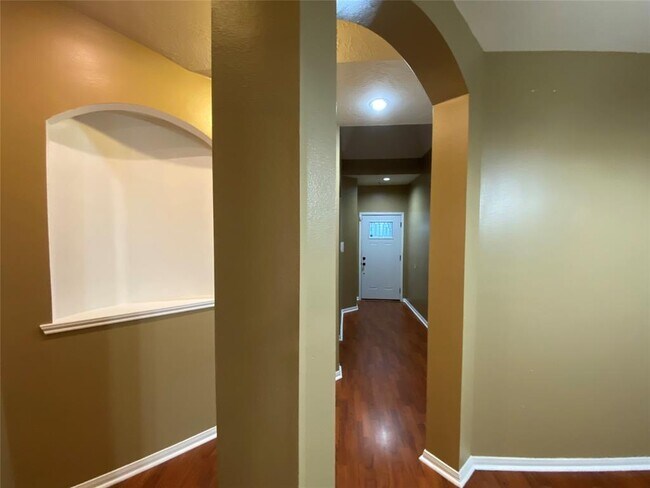 Foto del edificio - 15943 Breanna Ln
