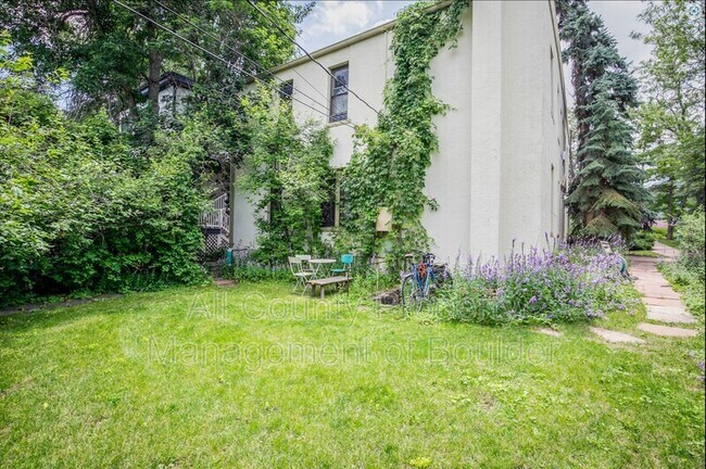 Foto del edificio - 2408 8th St