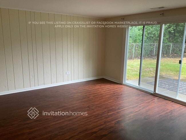 Building Photo - 3950 171st Pl