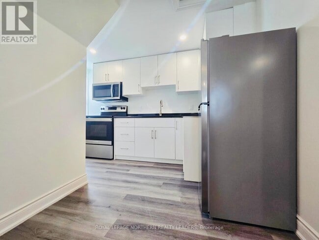 Building Photo - 177 Lakeshore Rd