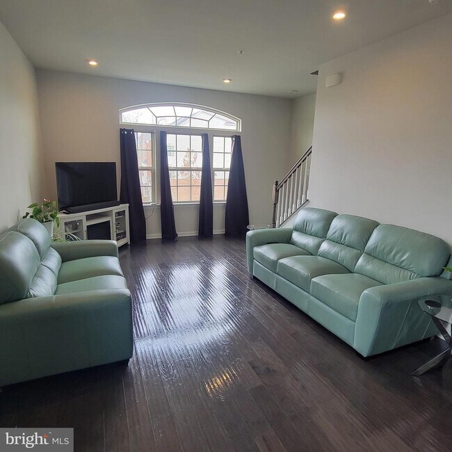 Foto del edificio - 2922 Glendale Ave