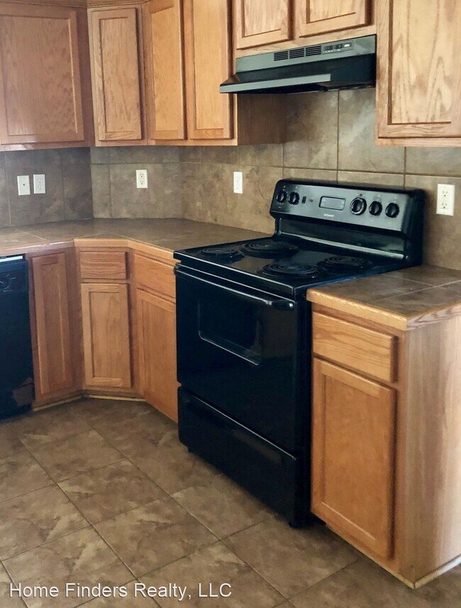Building Photo - 3 br, 2 bath House - 5239 Hemingway Dr.