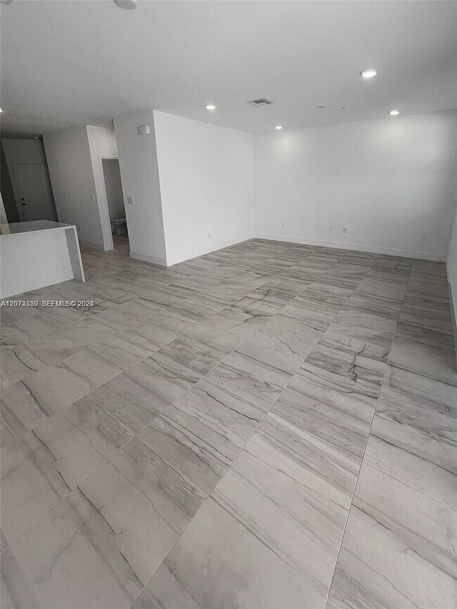 Foto del edificio - 17025 SW 1st St