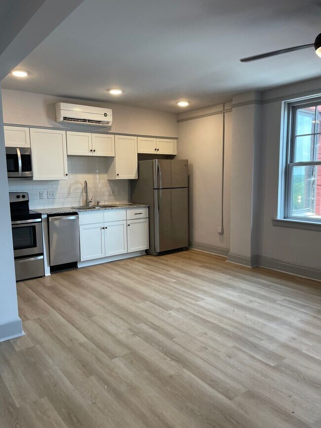 The View at Hotel Concord 14 Union St N Concord, NC Apartments for