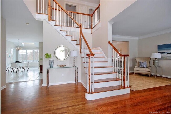 Foto del edificio - 55 Revere Ln