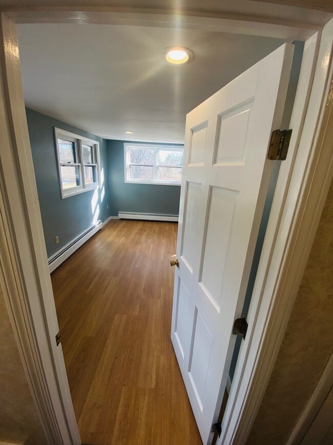 entry - 34 Allen Rd