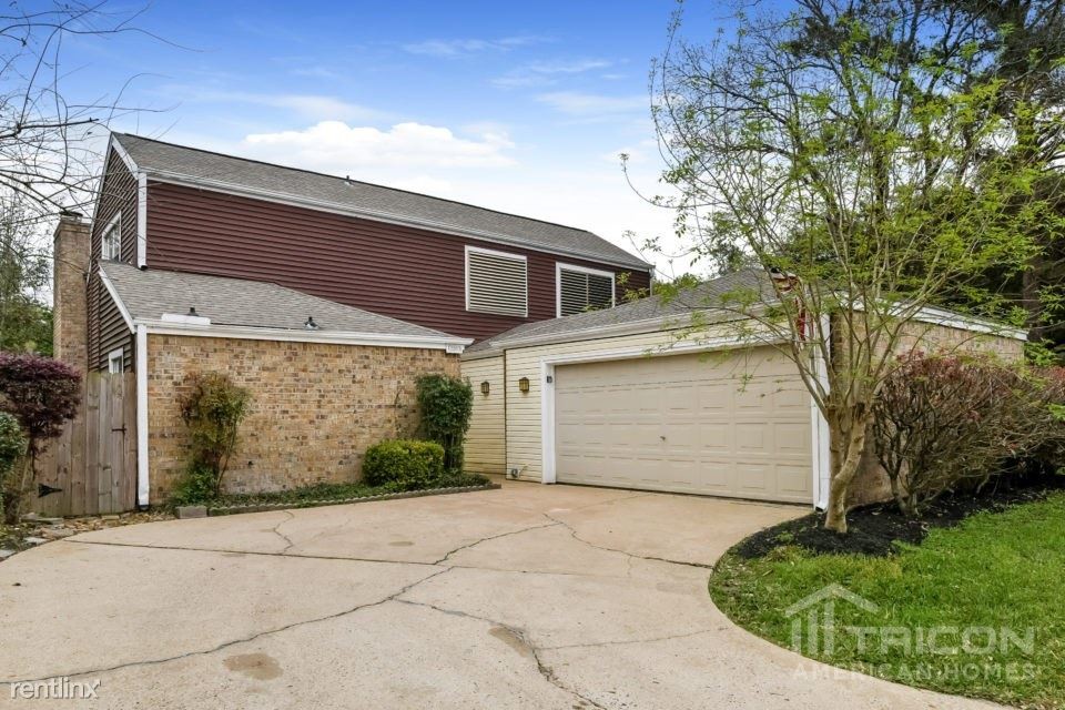 Foto principal - 12053 Champion Forest Dr