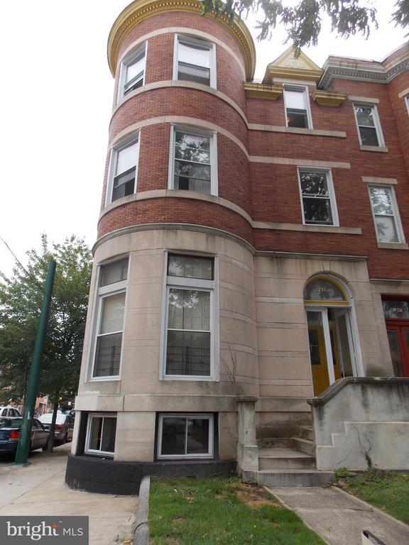 Primary Photo - 2743 St Paul St
