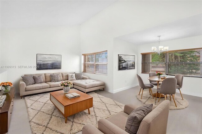 Foto del edificio - 685 W Park Dr