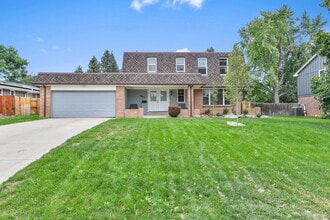 Building Photo - 6824 S Willow St