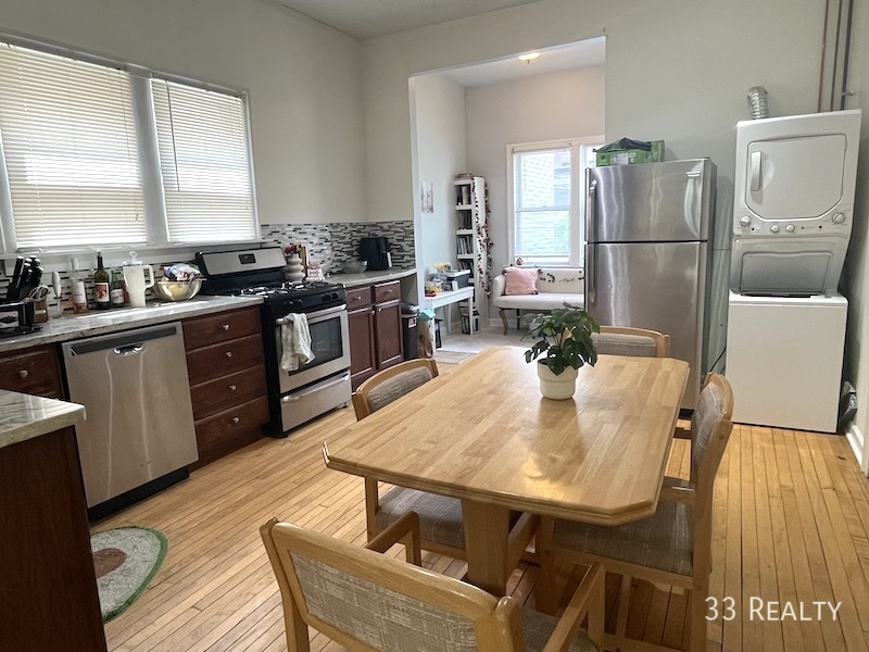 Foto principal - 2626 N Ashland Ave