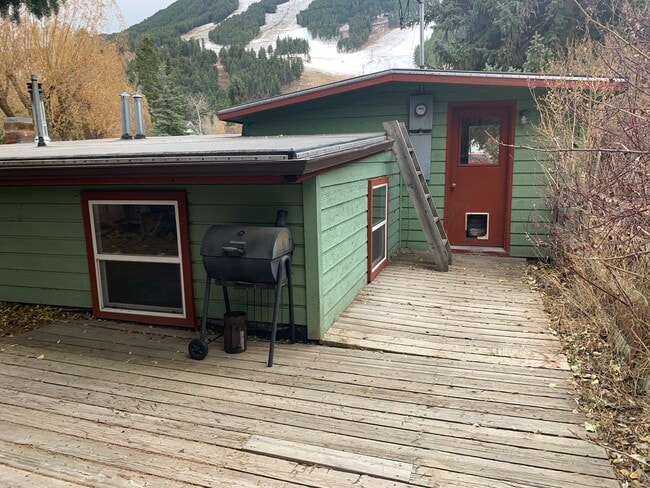 Building Photo - 45 E Karns Ave