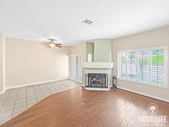 Building Photo - Inviting 2B/3BA Two-Story Home with Balcony, Garage and Community Amenities in El Cajon