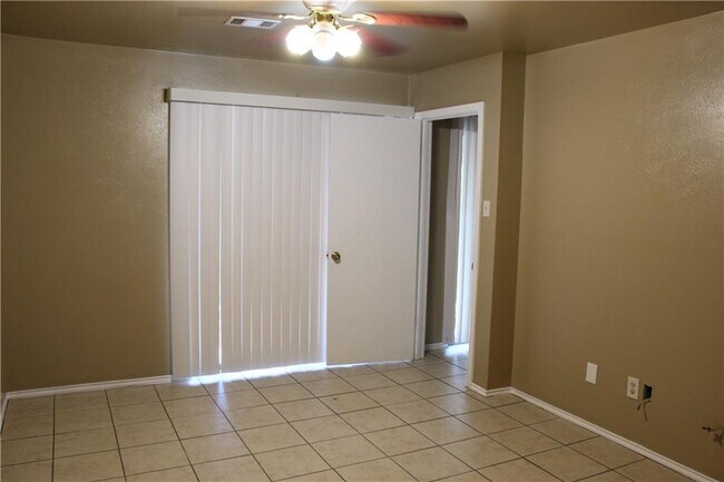 Foto del edificio - 2 Brookmeadow Dr