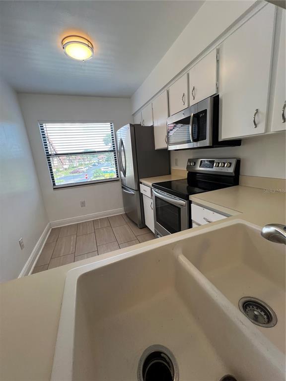 Building Photo - 6078 Willowpointe Cir
