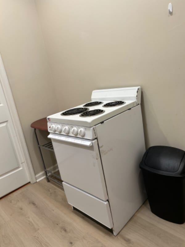 Building Photo - 3344 Prince Edward Ct