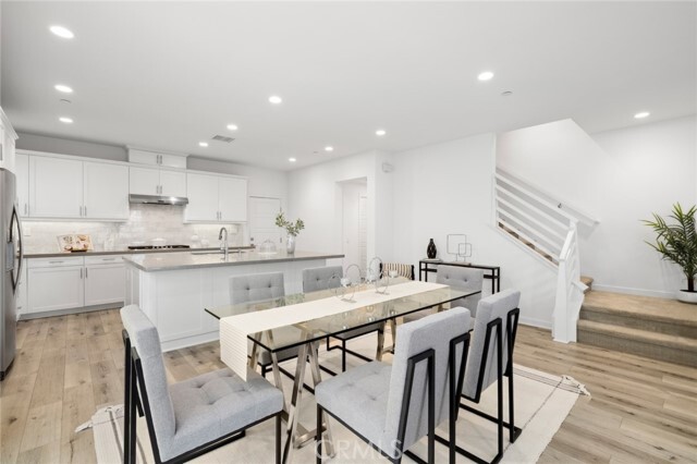 Building Photo - 148 Modjeska
