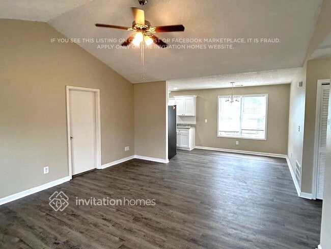Building Photo - 443 Linda Ln