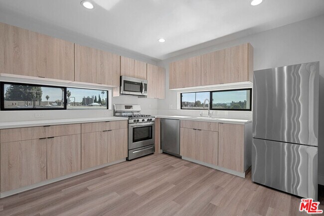 Foto del edificio - 14804 1/2 Vanowen St