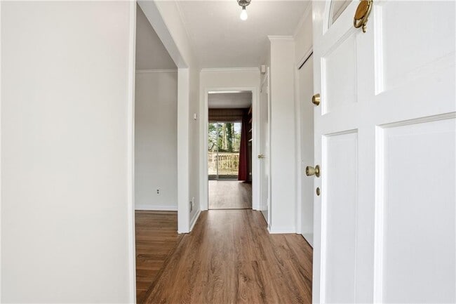 Building Photo - 4165 Williamsburg Dr