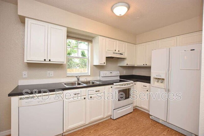 Foto del edificio - 302 W Belmar St