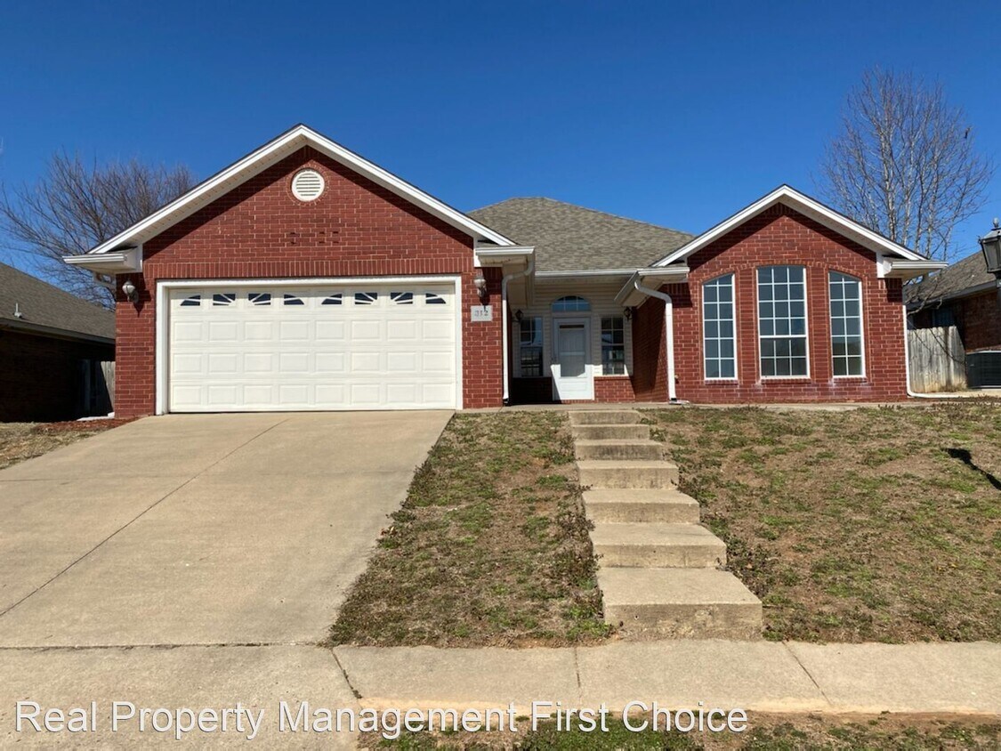 Primary Photo - 4 br, 2 bath House - 312 Northridge Drive