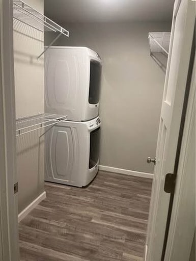 Building Photo - 210 2nd St SE