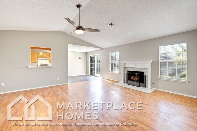 Foto del edificio - 4309 Chaparral Ln