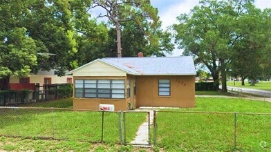 Building Photo - 1025 Mack Ave