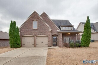 Building Photo - 2915 Magnolia Park Drive Southeast