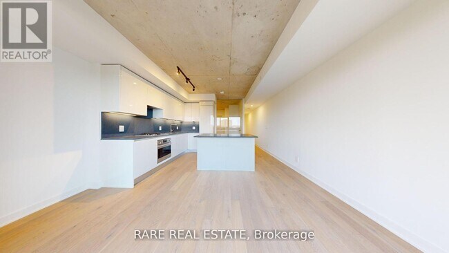 Photo du bâtiment - 2720 Dundas St W