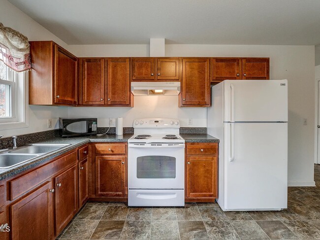 Foto del edificio - 2 Bed, 1 Bath - Home