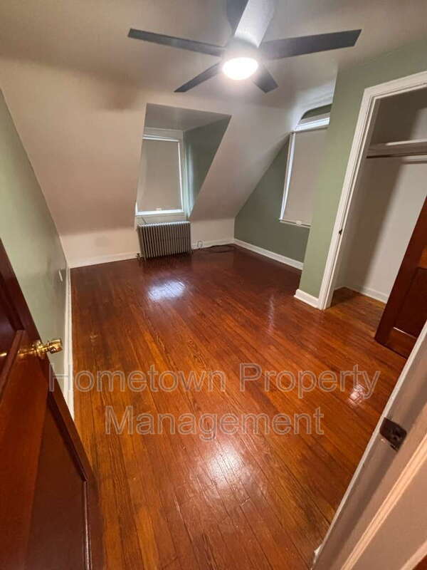 Foto del edificio - 132 Locust Grove Rd