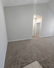 Dining Room - Woodland Hills Luxury Apartments