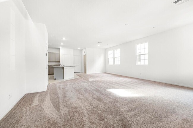 Foto del edificio - Brand New Build! Townhouse in the heart of Inspirada's Master Planned Community! available 4/1/2026
