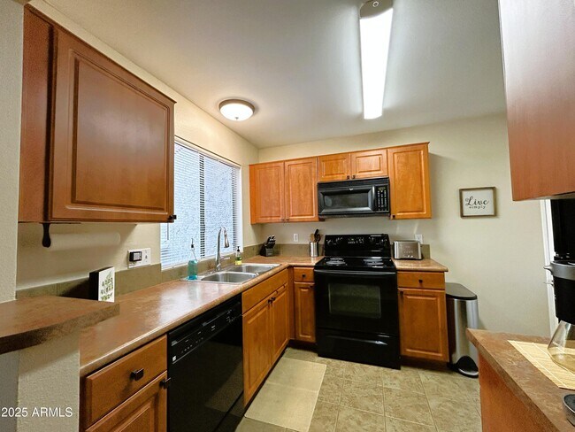 Foto del edificio - 10055 E Mountainview Lake Dr