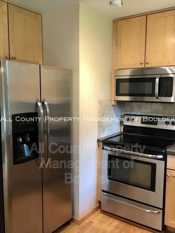 Building Photo - 3135 Folsom St