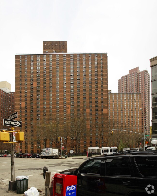 Holmes Towers Rentals New York, NY