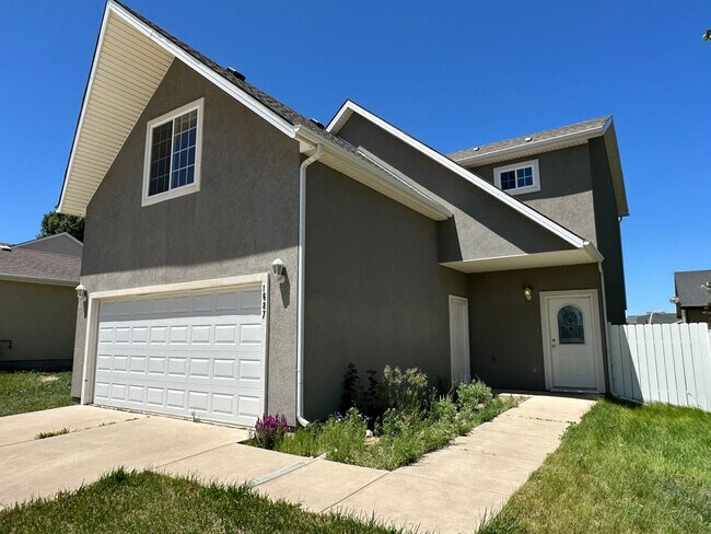 Building Photo - 1687 Pierson Ct
