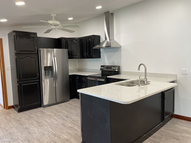 Building Photo - 3 br, 2 bath House - 248 Oak Grove Dr