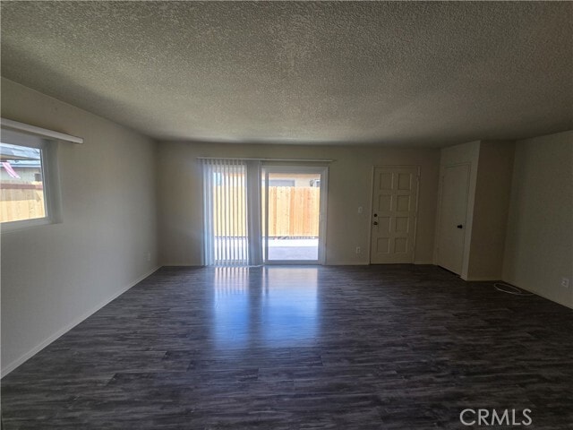 Foto del edificio - 359 Woodland Pl