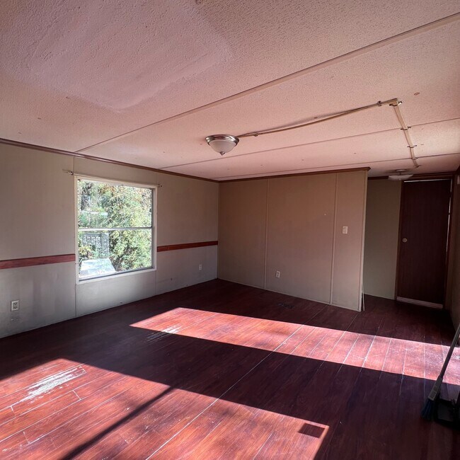 Foto del edificio - 1481 Holly Grove Rd