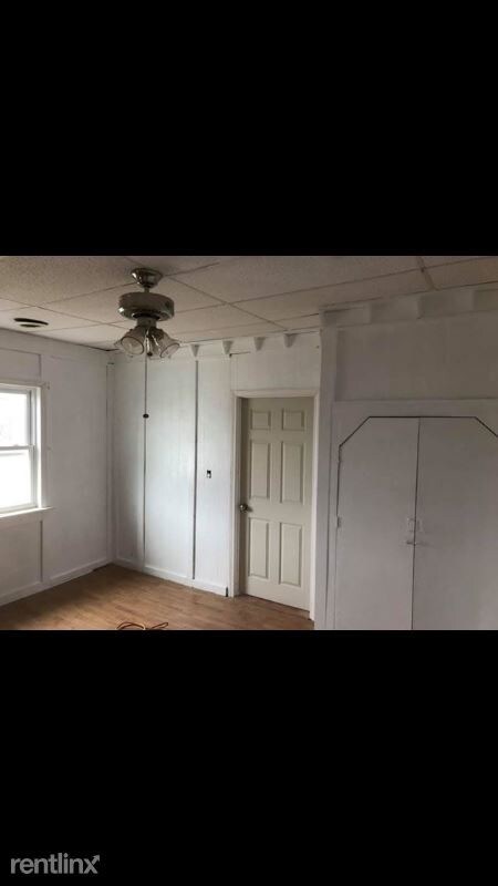 Building Photo - 2 br, 1 bath Apartment - 23 Ash St 3 Unit 3
