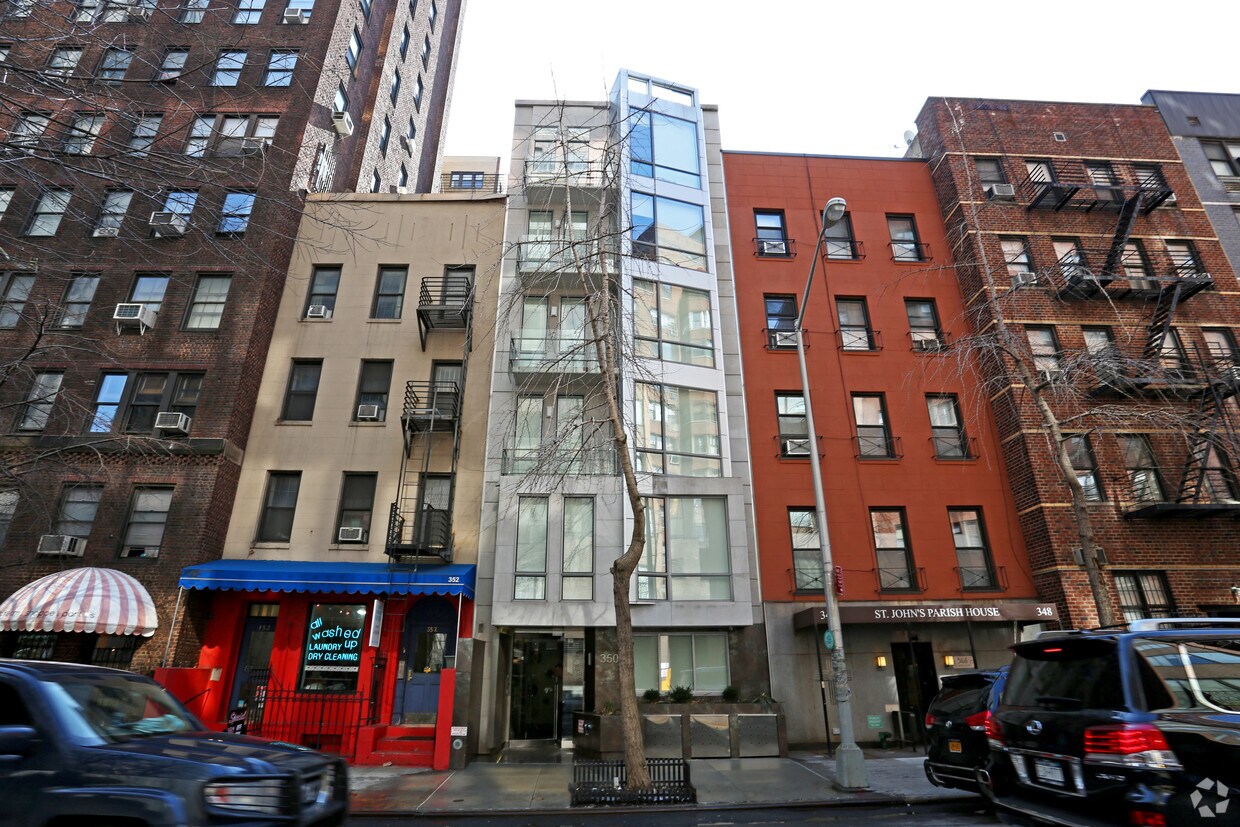 Building Photo - 350 E 55th St