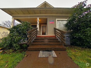 Building Photo - 229 NW 9th St