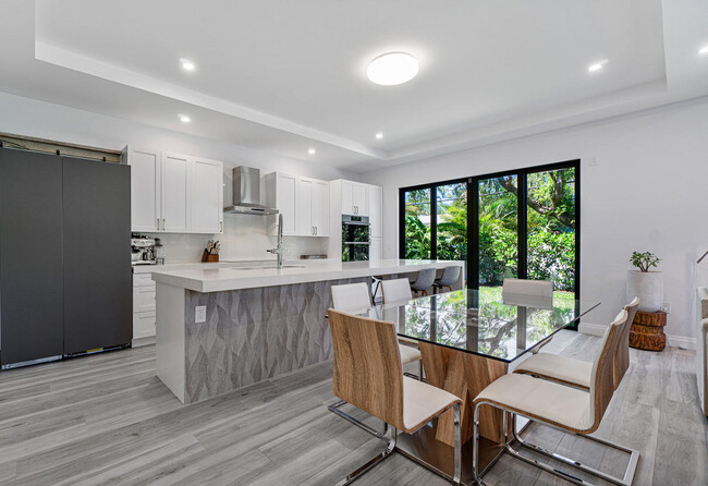 Foto del edificio - 709 NW 6th Dr
